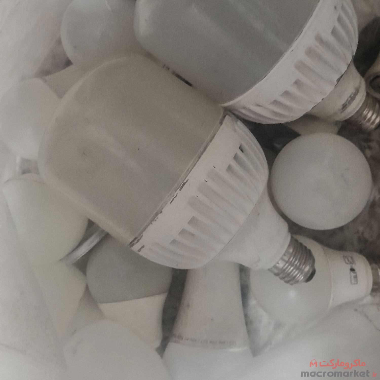 تعدادی لامپ کم مصرف LED کارکره معیوب قابل تعمیر تعداد 20 عدد - لامپ led مشکل دار که با اتصال کوتاه درست میشه