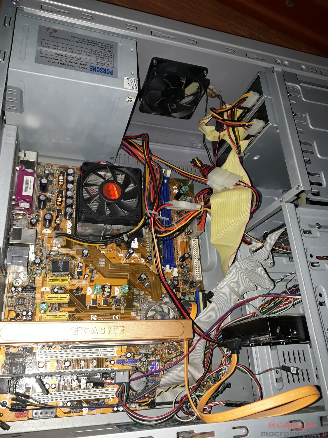 سیستم رومیزی مانیتور LG کیس کیبورد  - سی پی یو AMD  هارد 80 گیگ  کارت گرافیک 256 مگ  مانیتور الجی LCD L-1520-B